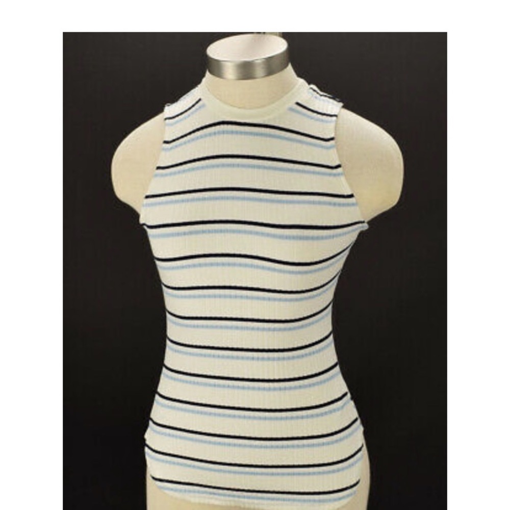 Frame sleeveless top